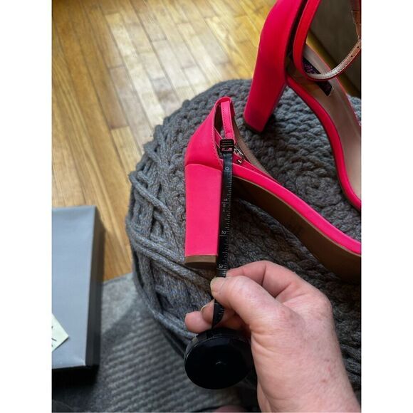 Hot Pink strap block heels. 8.5 Wilddiva - Picture 8 of 11